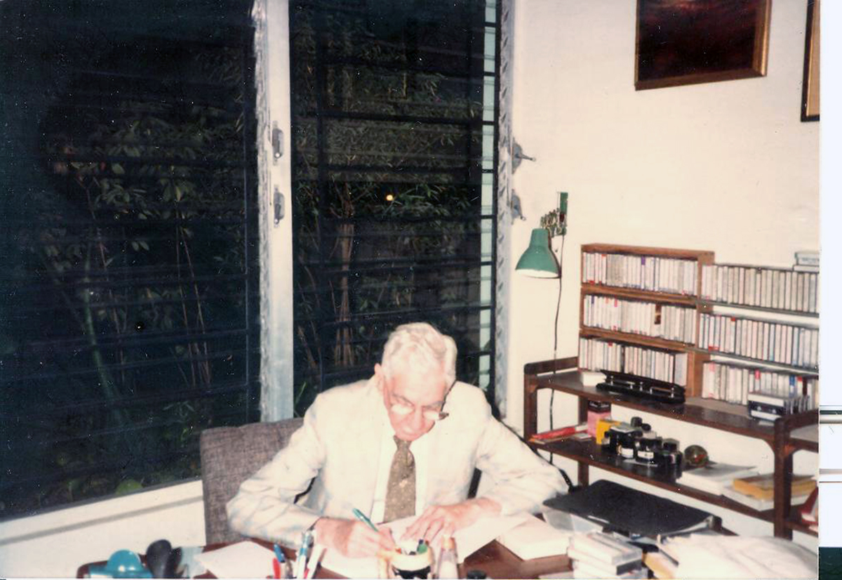 escribiendo